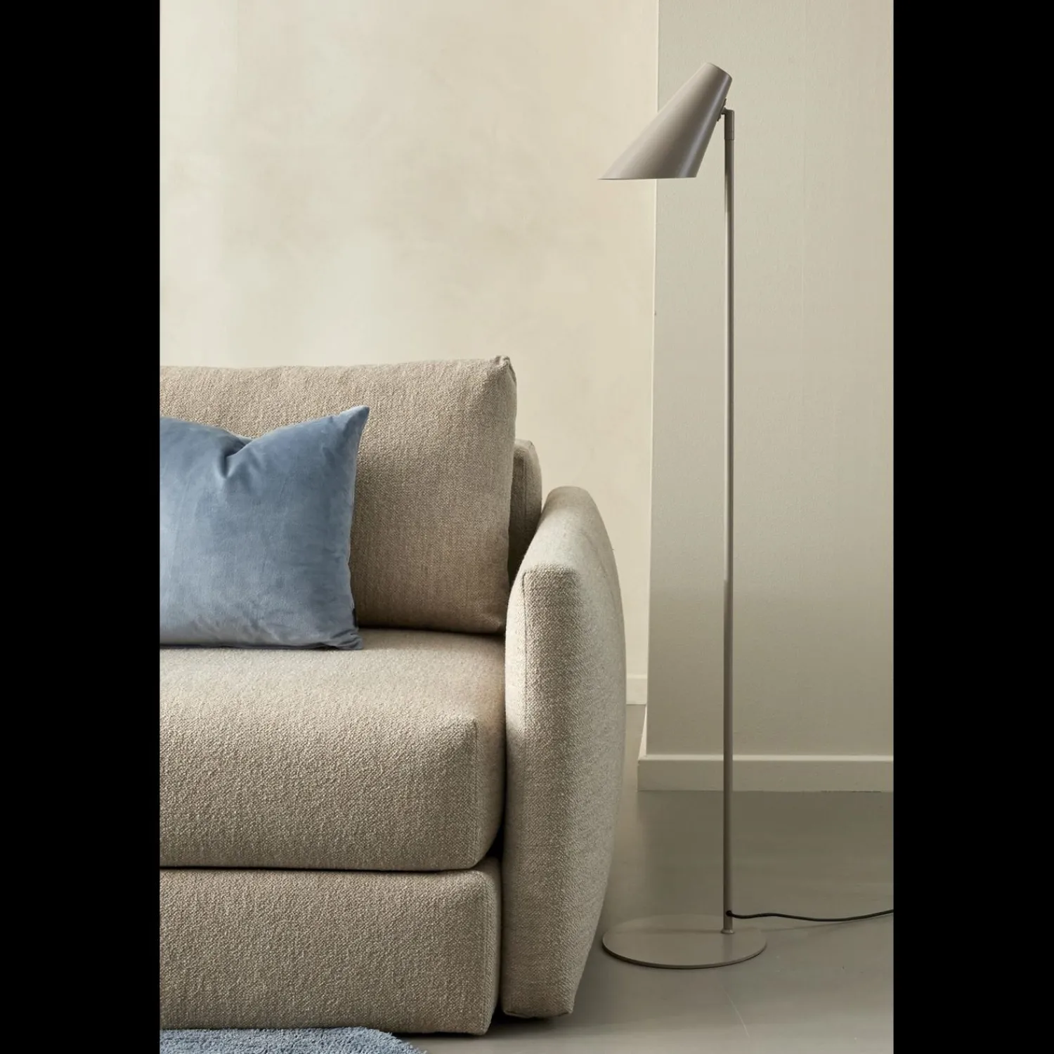 Best ILVA Cale Gulvlampe 135 x 25 cm