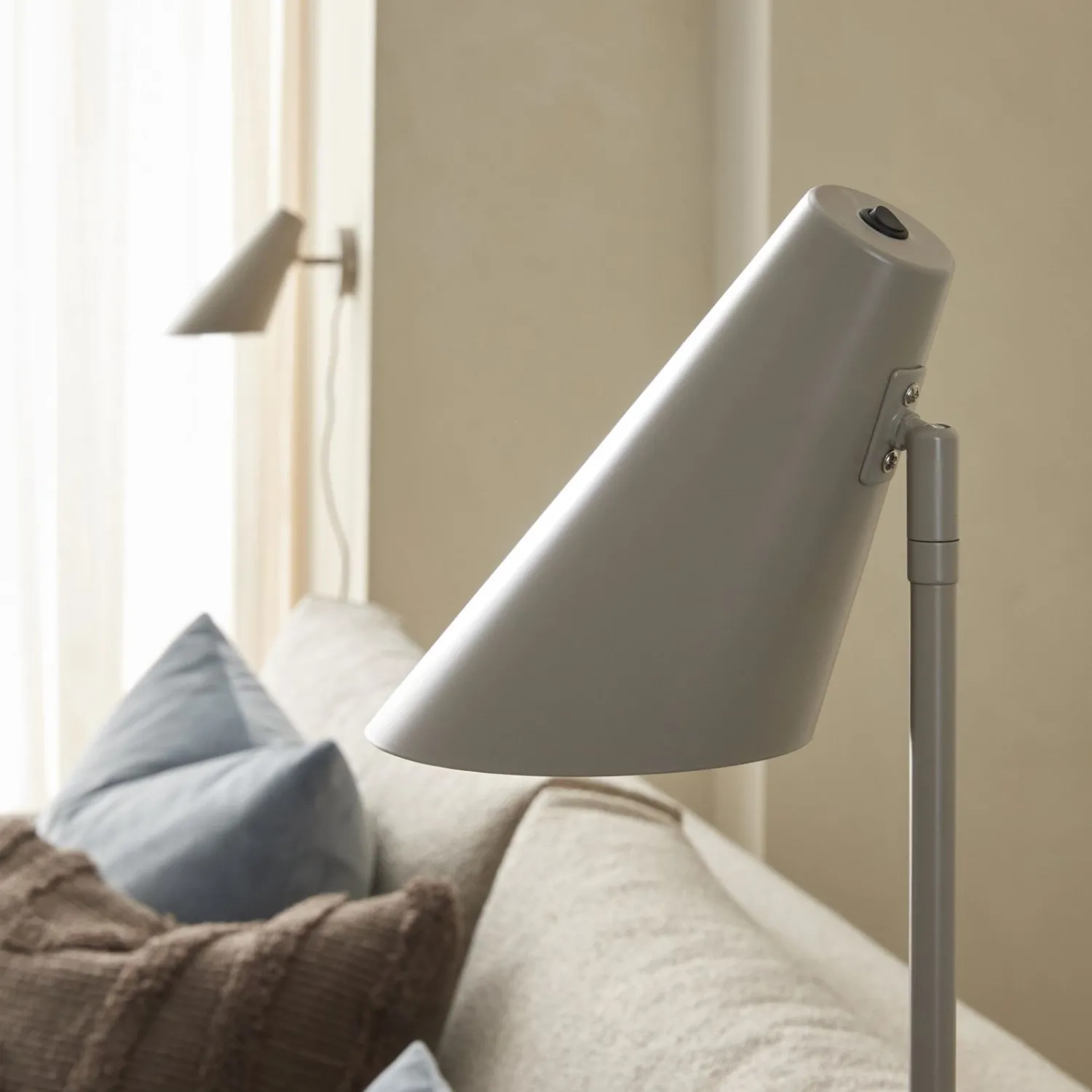 Best ILVA Cale Gulvlampe 135 x 25 cm