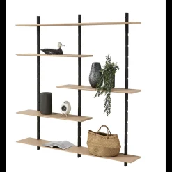 Discount ILVA Less Reolsystem med 3 vanger sort + 5 hylder hvidpigmenteret eg