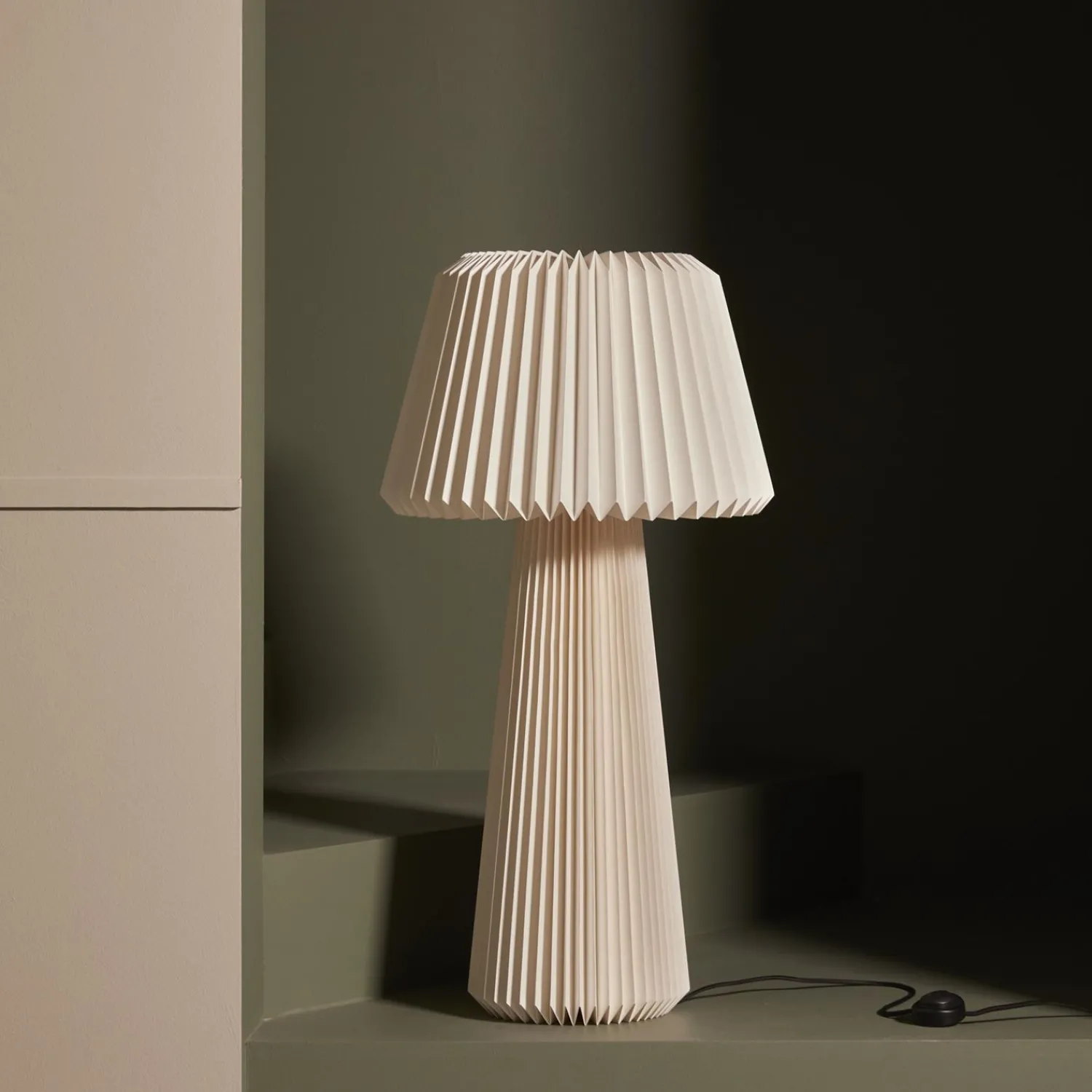 Hot ILVA Lillesand Gulvlampe 94,5 x 47 cm