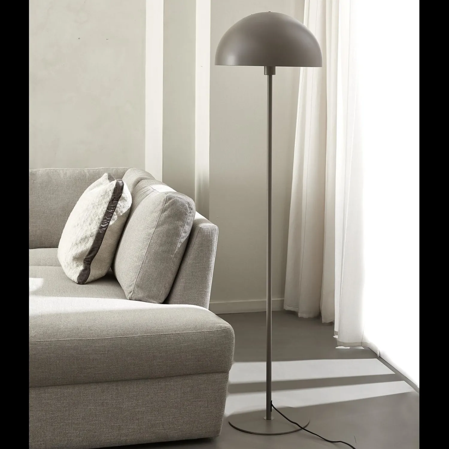 Hot ILVA Vanda Gulvlampe 150 x 42 cm