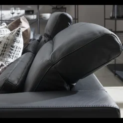 Outlet ILVA Volanti venstrevendt sofa med pufafslutning